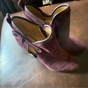 Elegant Burgundy Women's Shoes